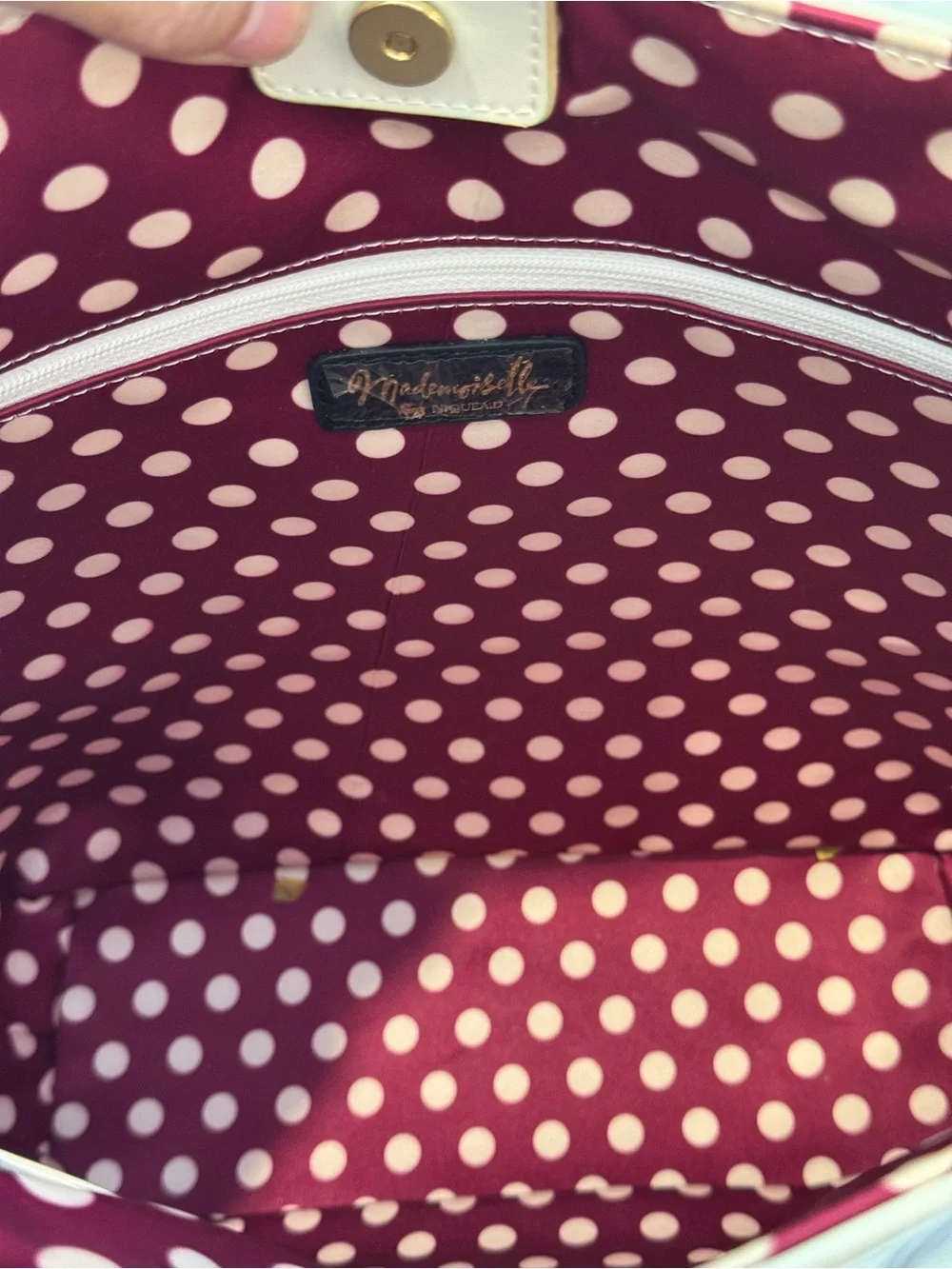 Nique White Patent Tote with Purple Illustration